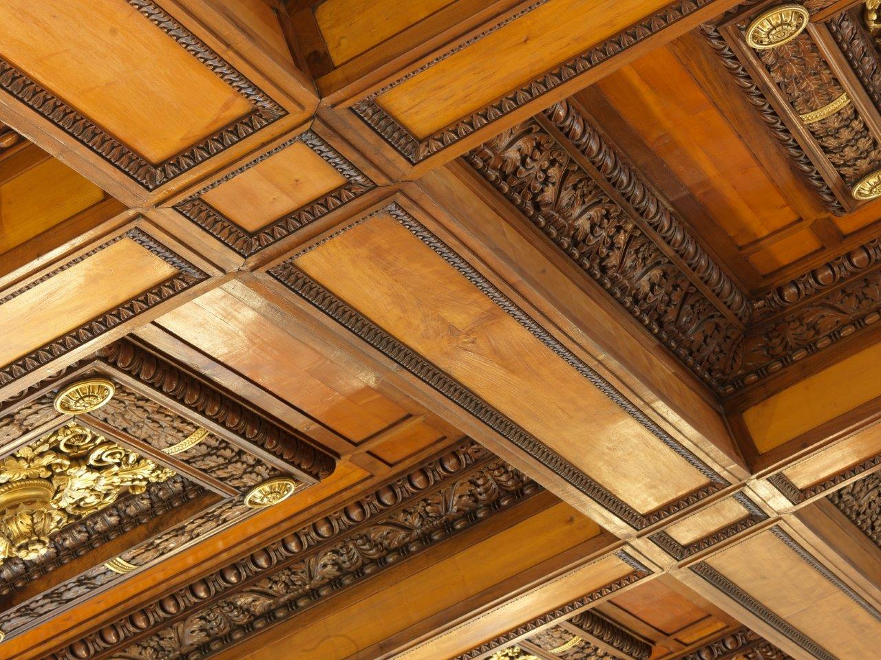 Plafond à caisson du Palais de justice historique de Lyon